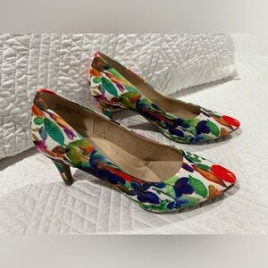 Aerosoles Floral Women's Heels size 8 WIDE